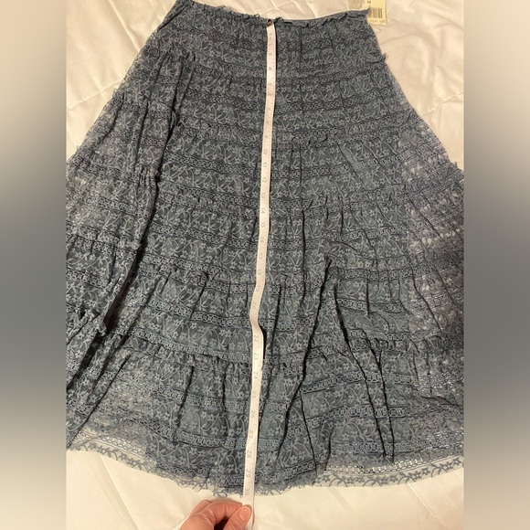 NWT Max Studio 2 piece Stretch Lace Slate Blue Top & Skirt Fun & Flirty - Picture 8 of 8